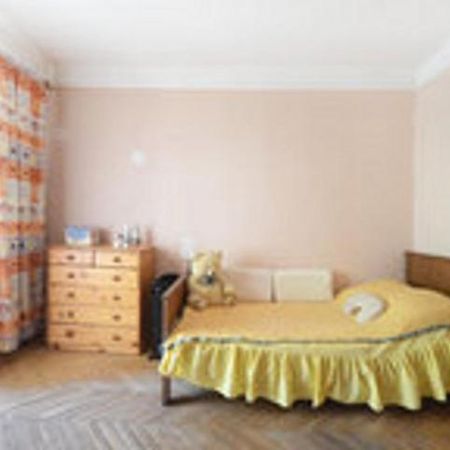 Comfortable Isolated Turnkey Room Near The Subway And The International Exhibition Center Kyiv Exterior photo